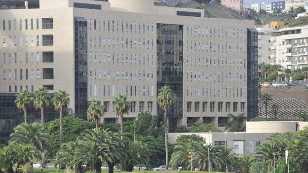 El Negrín pone en marcha el sistema Cyberknife