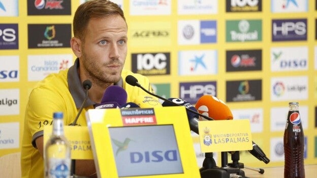 D. Castellano: "Poco me importa la crisis del Madrid con la que tengo aquí"