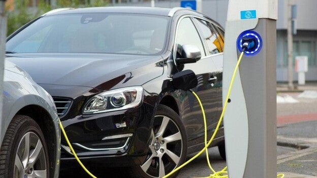 8 puntos para recargar vehículos eléctricos