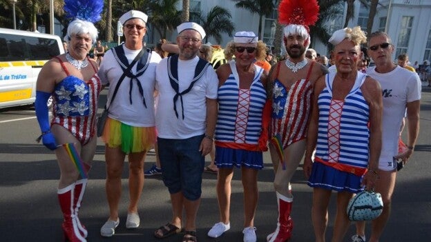 10.000 personas caminan por la igualdad en Playa del Inglés