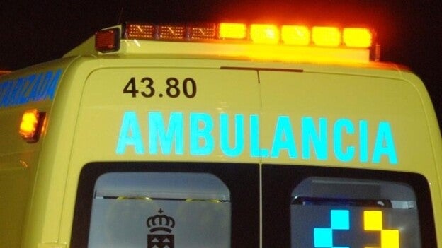 Herido grave un motorista tras chocar contra un turismo