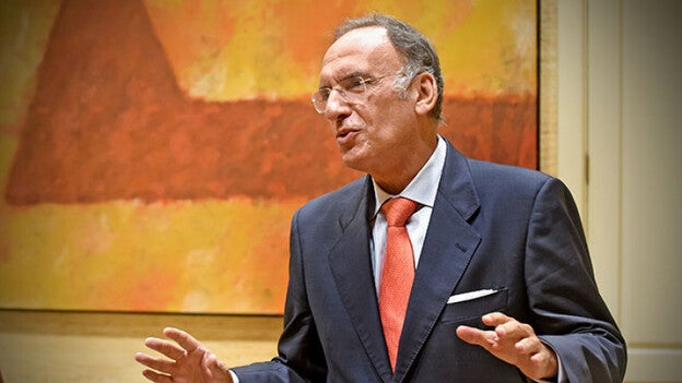 «Con la abstención el PSOE bendice a Negrín»