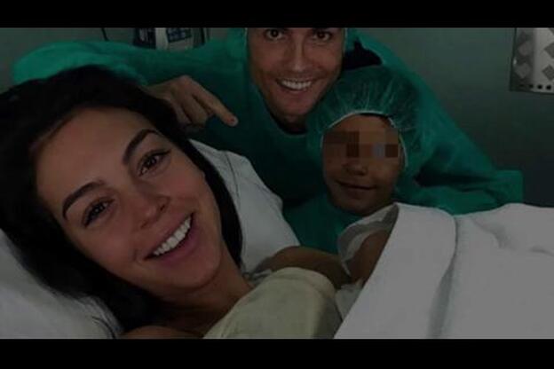 Georgina Rodríguez, su primer posado con Alana Martina