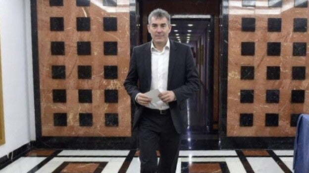 De jefe de sección a presidente del Gobierno canario