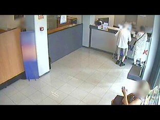 Robaban a ancianos cuando salían del banco