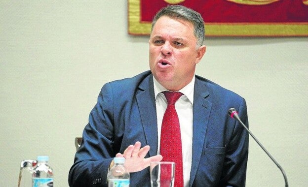 Entre órganos unipersonales anda el juego