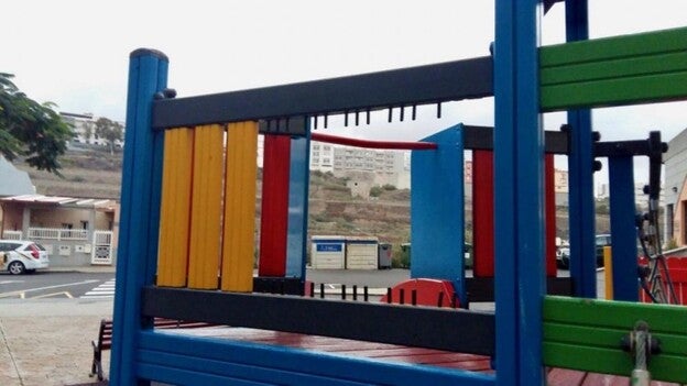 Robos y destrozos continuos en los parques de Arucas