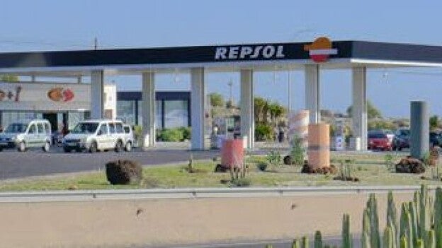 Doña Manolita, la Bruixa D'Or y... la gasolinera de Granadilla