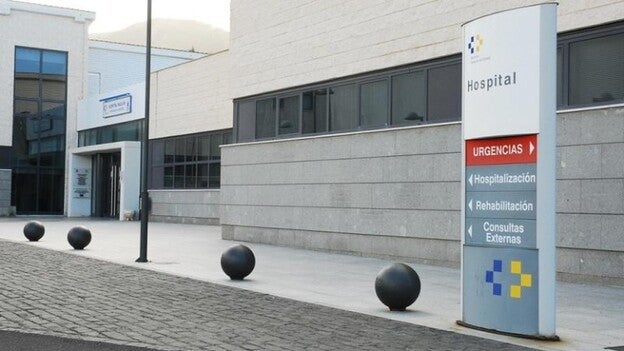 El Hierro realiza la primera cirugía de rodilla por rotura de ligamento