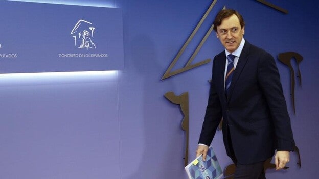 El PP quiere acabar con la «impunidad del anonimato» en redes