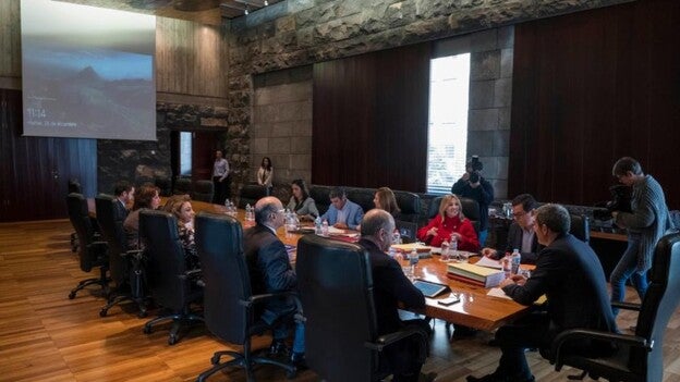 El Gobierno rectifica y los altos cargos cumplirán con el fisco