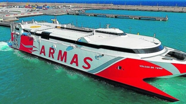 Armas y Fred. Olsen incrementarán sus horarios y servicios