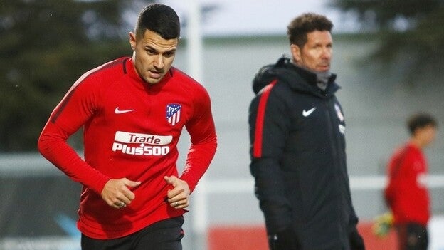 Vitolo entrena por primera vez con sus compañeros del Atlético