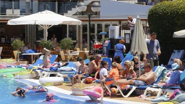 Canarias alcanza en 11 meses los 14,6 millones de turistas