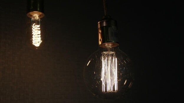 La factura de la luz se ha encarecido un 10,8% en 2017