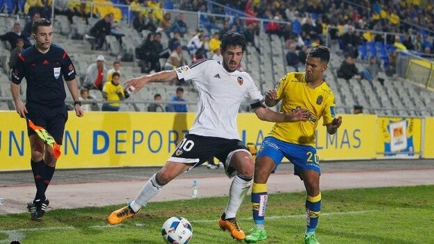 De las palabras a los hechos