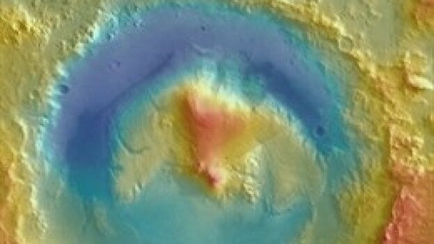 Explican el misterio de la montaña inclinada de Marte
