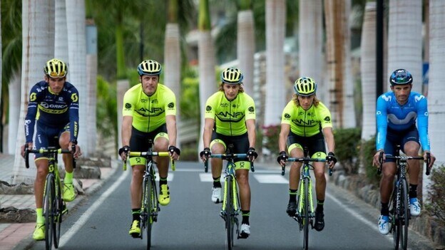 Los ‘Pro’ del ciclismo preparan el Giro y Tour en Anfi