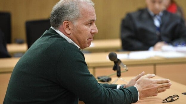 Sánchez exculpa a Castellano por la sede del PP