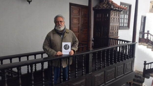 Félix Hormiga: «escribo para mí, porque necesito contarme cosas»