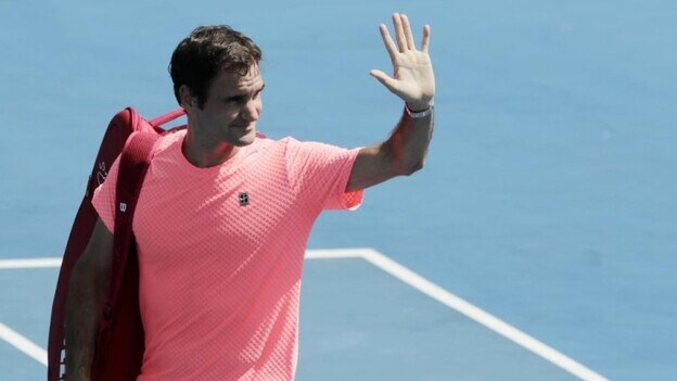 Federer lucha por igualar a Djokovic y sumar el 20 grande