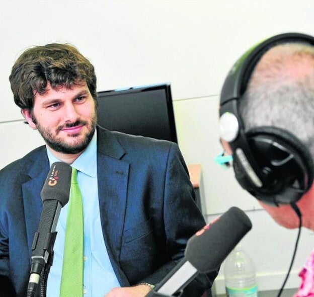 Saavedra inicia una queja contra el veto en RTVC