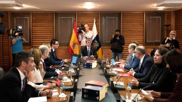 El Gobierno incumple con la reducción de sus entes