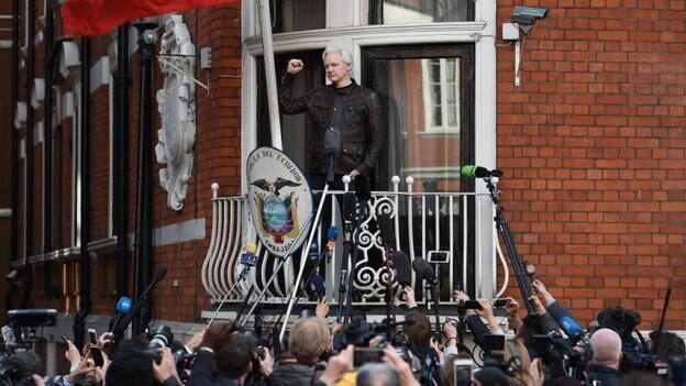 Mantienen en vigor la orden de detención contra Assange