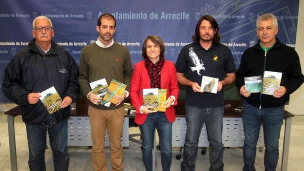 Arrecife edita nuevas guías de flora y fauna, en español e inglés