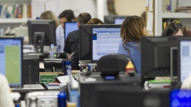 El empleo a tiempo parcial en España se situó en el 14,1%, por debajo del promedio de la OCDE