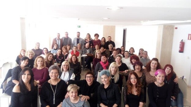 Éxito del curso de técnicas de coloración de cabello