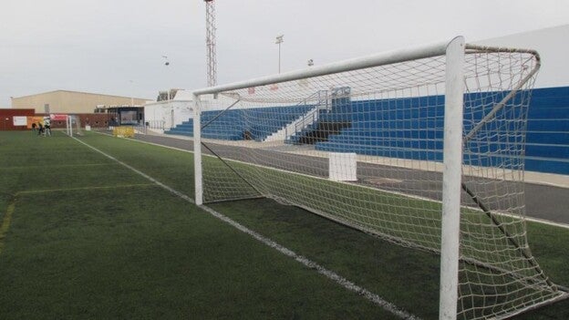 San Bartolomé plantea cubrir las gradas de los campos de fútbol