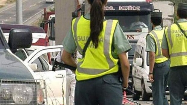 Un menor detenido cuando conducía en sentido contrario