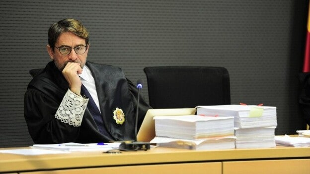 Indicios de cuatro delitos para Alba