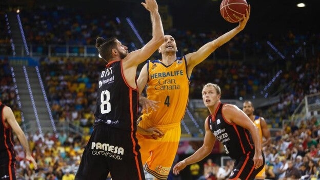 Oliver: “Esperamos ser sólidos ante el Valencia”