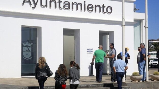 Tías insiste en rechazar los dos parques eólicos sureños