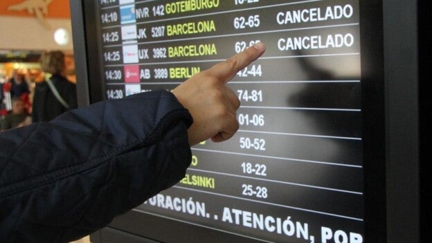 Vuelos cancelados y cierre de carreteras por mal tiempo