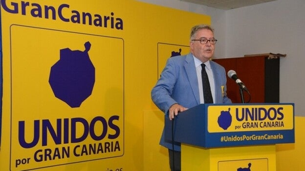 Bravo de Laguna: «No hay ningún acercamiento a Coalición Canaria»