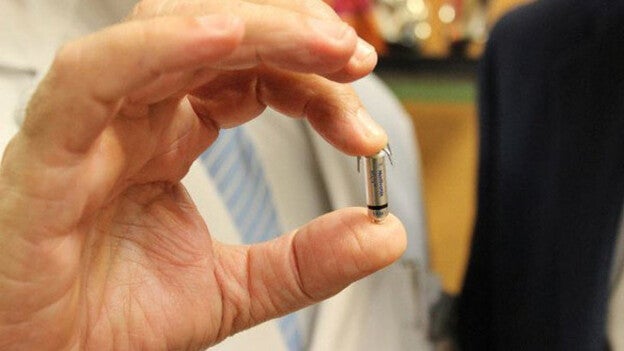 Implantan por primera vez un marcapasos sin cables
