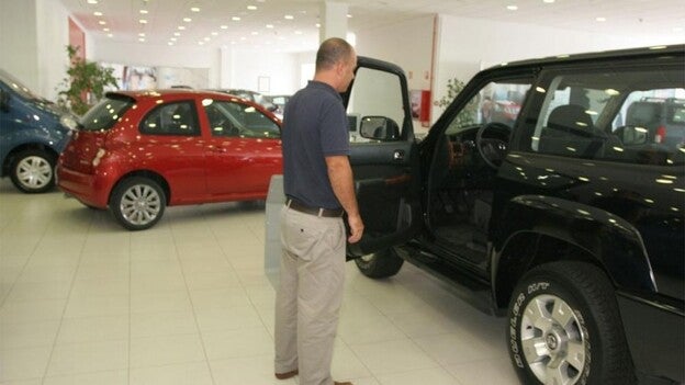 Los automóviles se encarecen un 1% en febrero