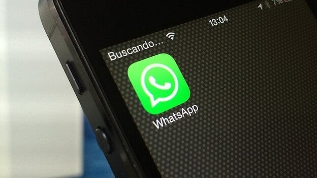 Multa de 600.000 euros a Whatsapp y Facebook por usar datos sin permiso