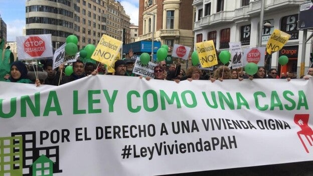 El Congreso avala el veto del Gobierno a la ley de vivienda de la PAH