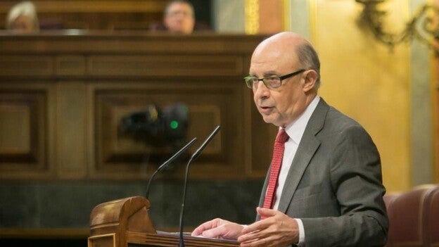 Montoro dice que los presupuestos tendrán una rebaja del IRPF