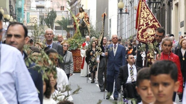 La procesión de la Burrita abre la Semana Santa en Triana