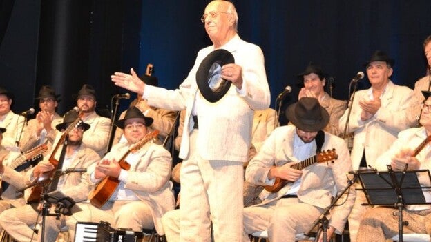 Insignia de oro póstuma al "gofión" Perico Lino