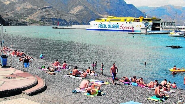 La Semana Santa mueve un 15% más de canarios este año