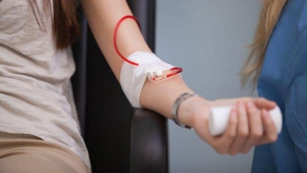 Elige donar sangre en Semana Santa