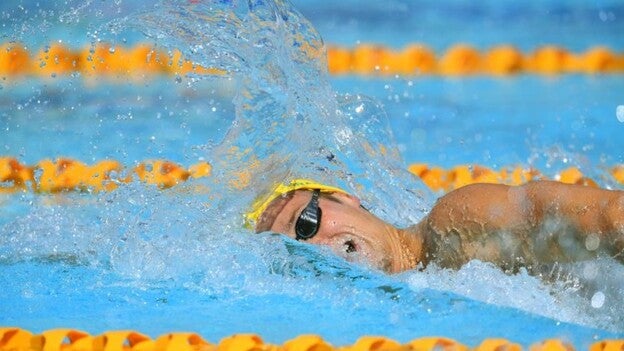 La natación ni previene ni cura escoliosis