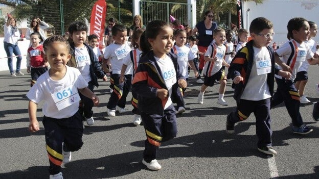 El colegio Adolfo Topham corre para ayudar a Pequeño Valiente
