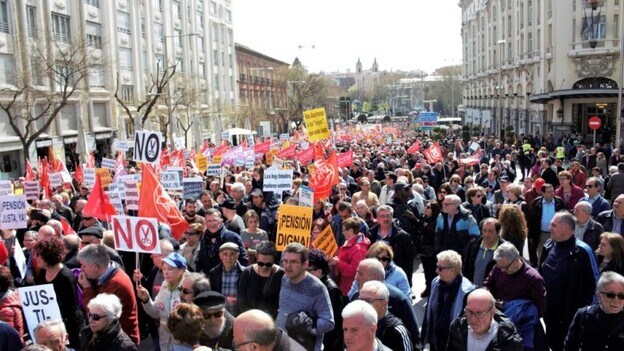 Miles de personas salen de nuevo a la calle para exigir pensiones dignas